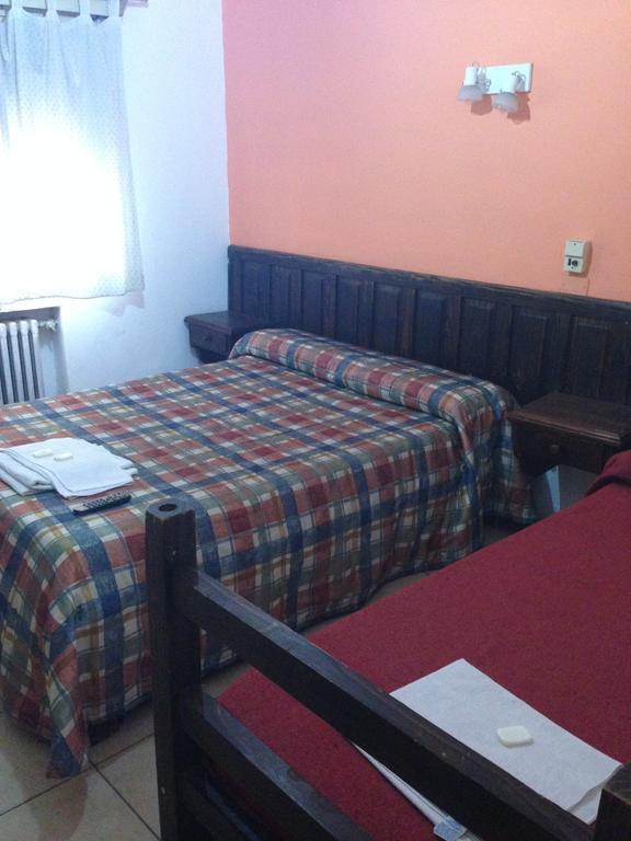 Hotel Gure Echea Villa Carlos Paz Værelse billede